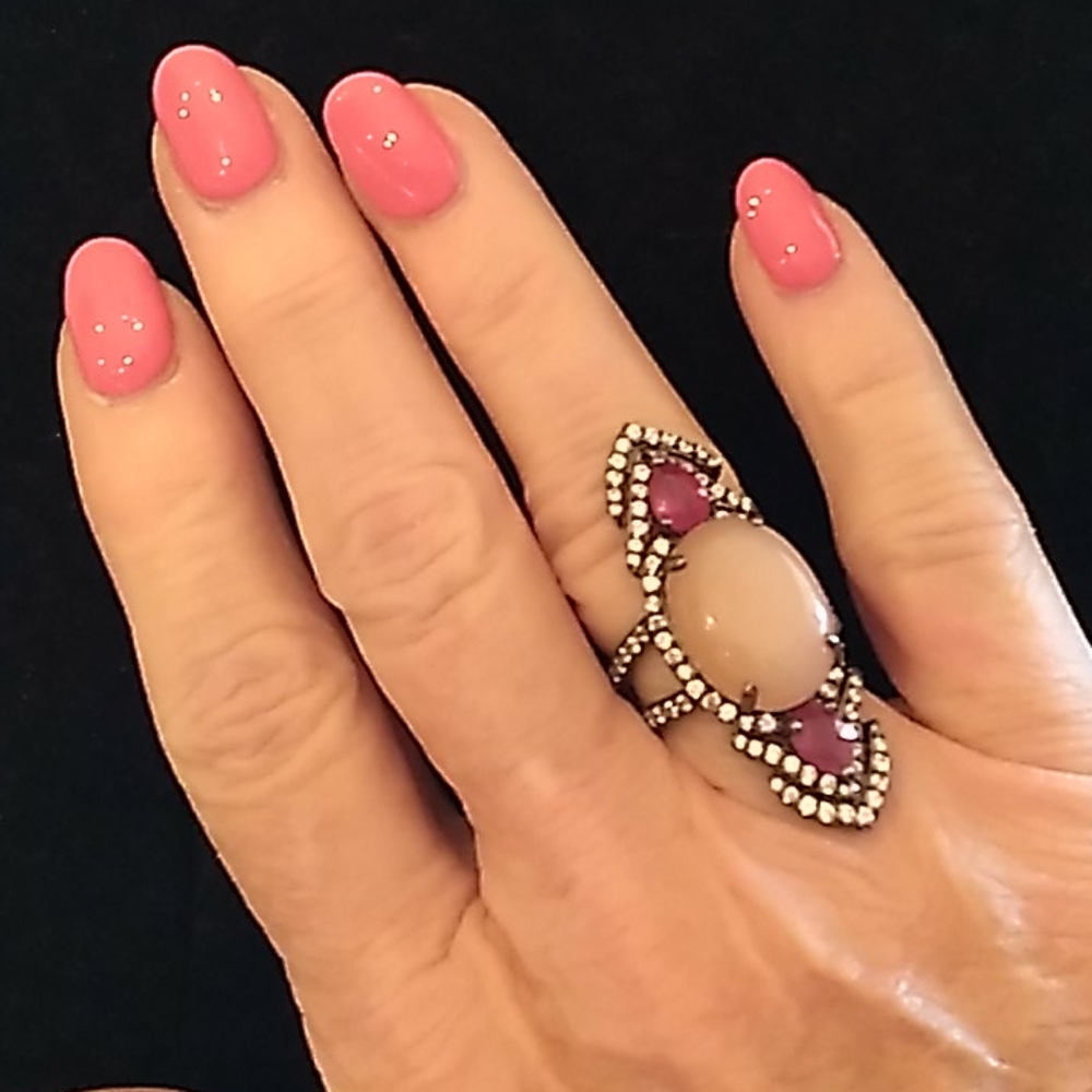 Never worn Rarities peach Sunstone and gemstone art deco ring